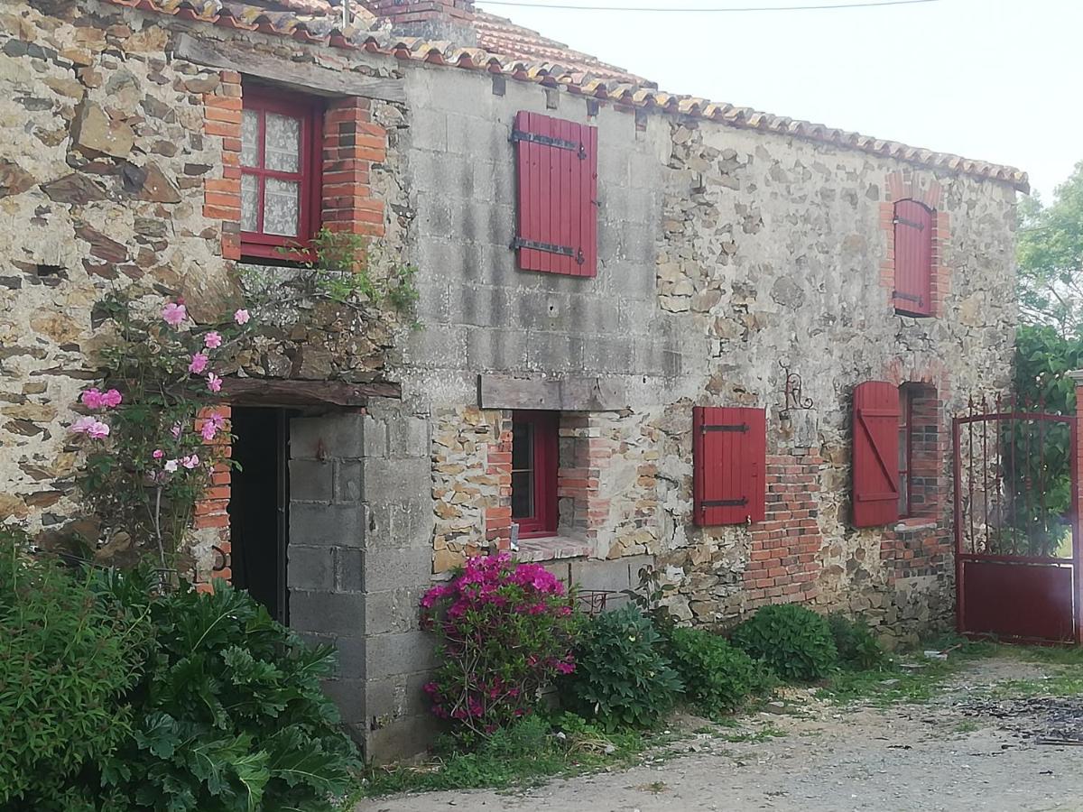 Hotel La colline des hauts bocages vendéens Mouchamps Exterior foto